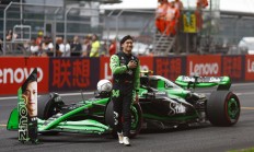 九游娱乐官方-索伯车队逆转哈斯车队，拉塞尔状态火热的简单介绍