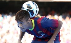 九游娱乐网站-德罗赞扛鼎，深圳队轻取浙江队展现团队韧性