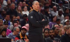 九游游戏-快船主帅凯文感叹球队防守糟糕，急需改进的简单介绍