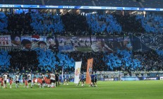 9you娱乐-激烈竞技赛事引发球迷热议，场上精彩瞬间回顾