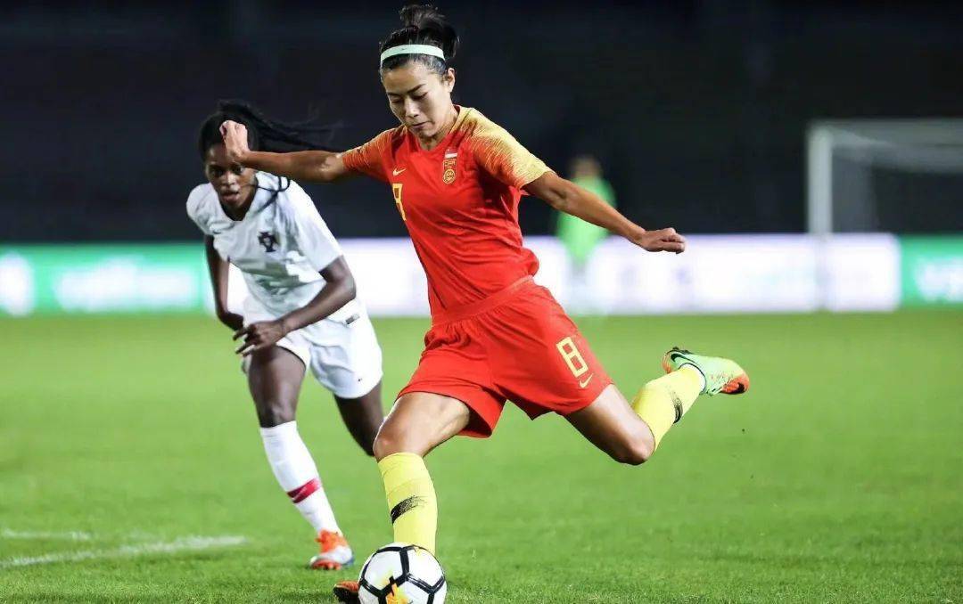 关于女足运动员在国内比赛中表现出彩的信息