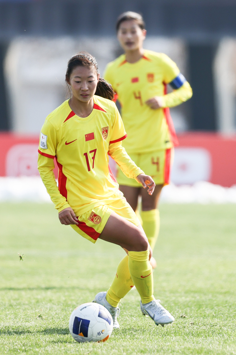 关于女足运动员在国内比赛中表现出彩的信息