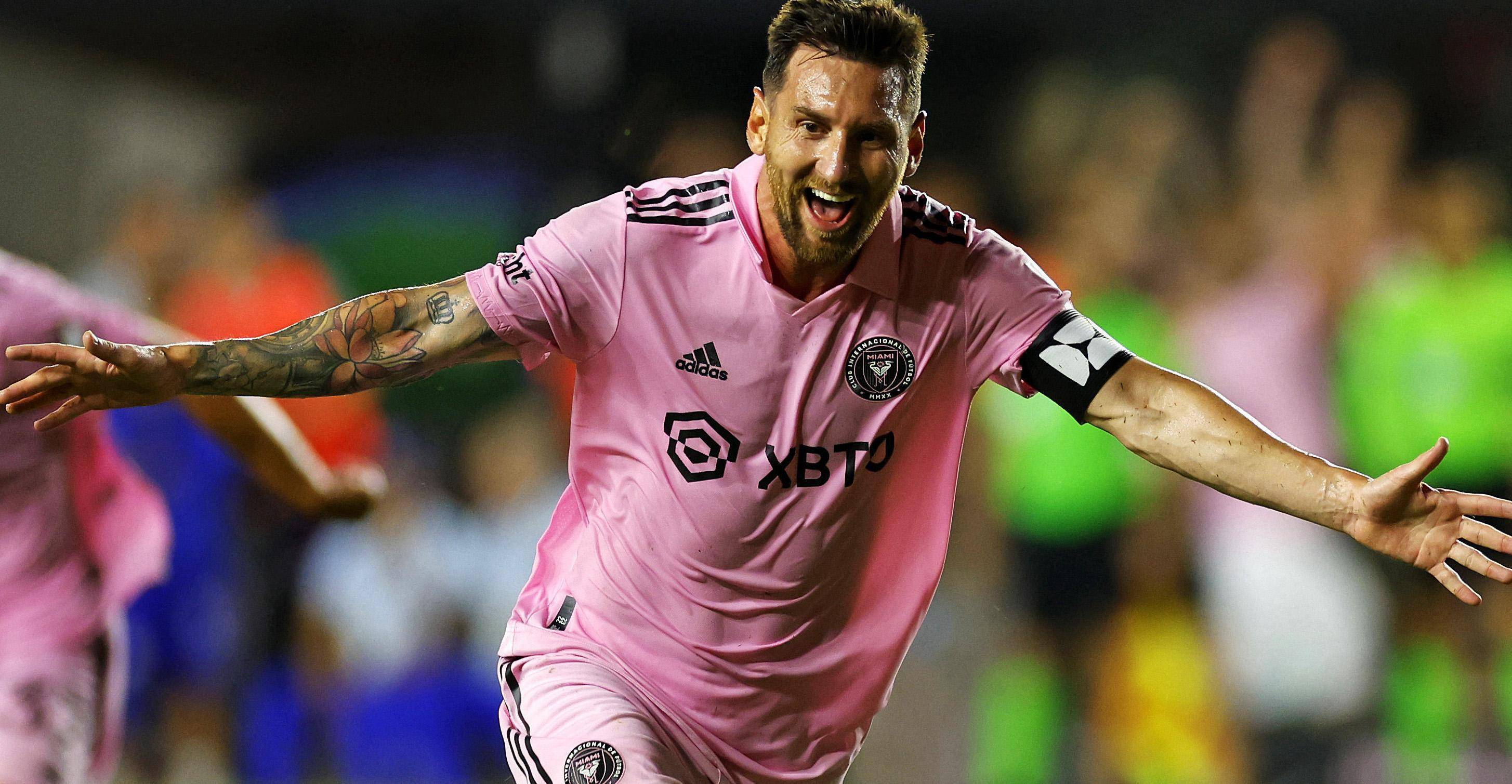 葡萄牙梅西首秀欧预赛，演绎绝美进球戏码的简单介绍