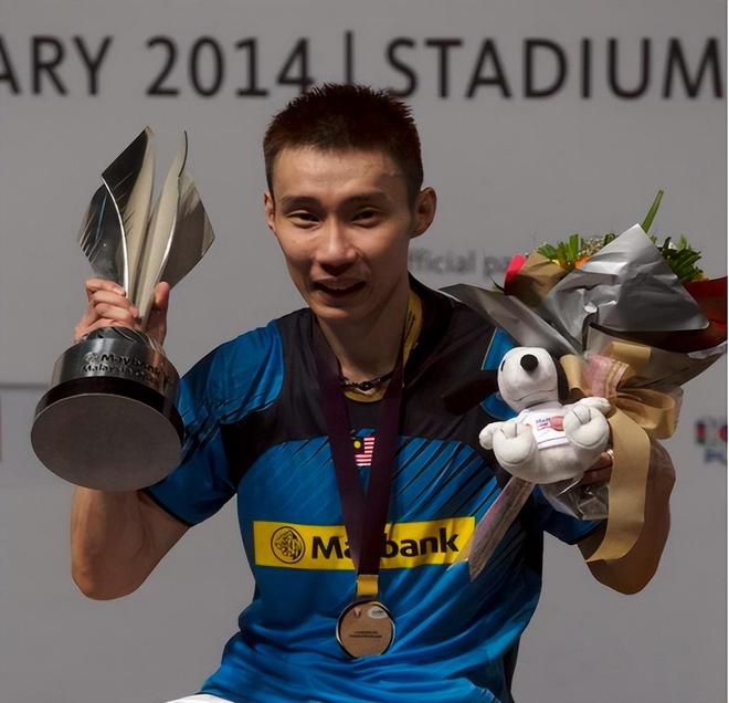 名将表现出色,为球队赢得荣誉 名将表现出色,为球队赢得荣誉