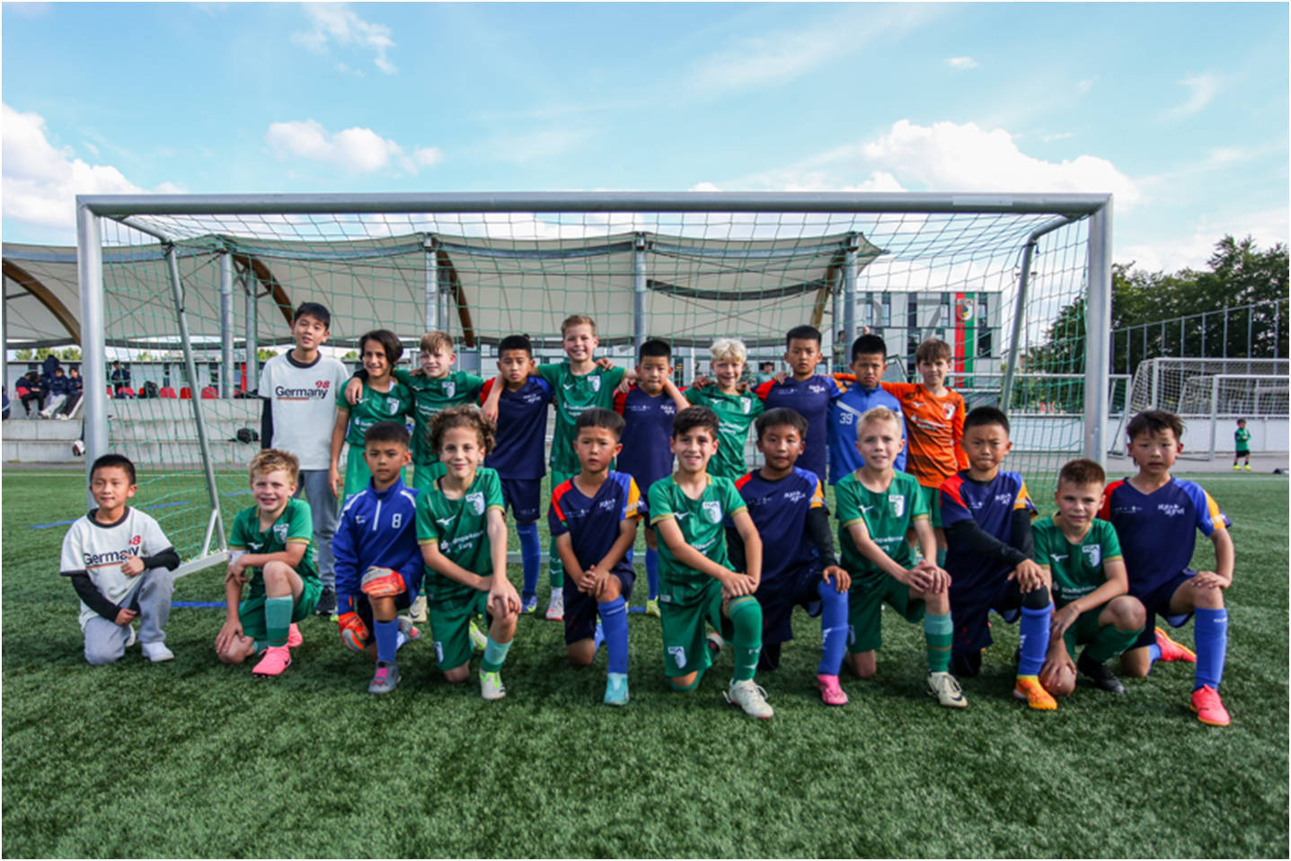 关于足球青训比赛激发热情，培养未来足球明星的信息