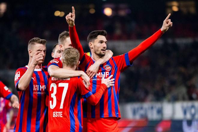 多特蒙德客场失利,球迷心情沉重 多特蒙德客场失利,球迷心情沉重