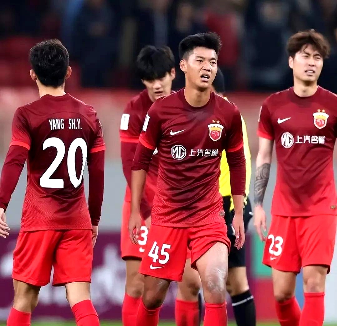 包含上港客场不敌鲁能，遭遇横扫的词条