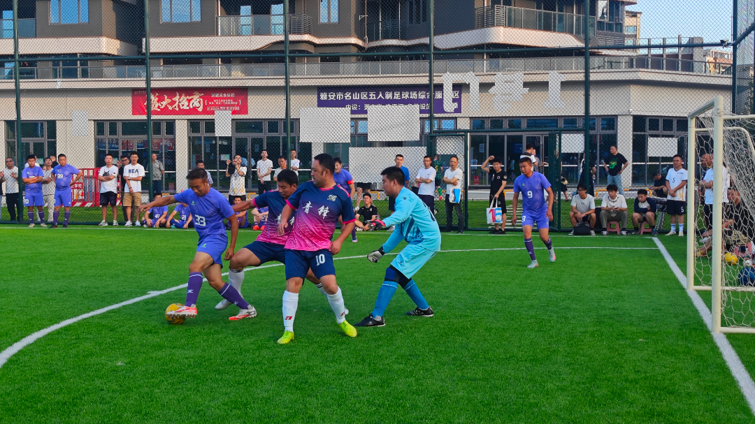 关于精彩瞬间回顾!足球赛事燃情上演!的信息 关于精彩瞬间回顾!足球赛事燃情上演!的信息