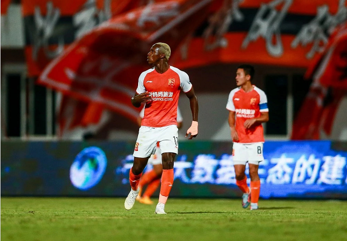 深圳佳兆业主场战平天津泰达，稳居中游的简单介绍