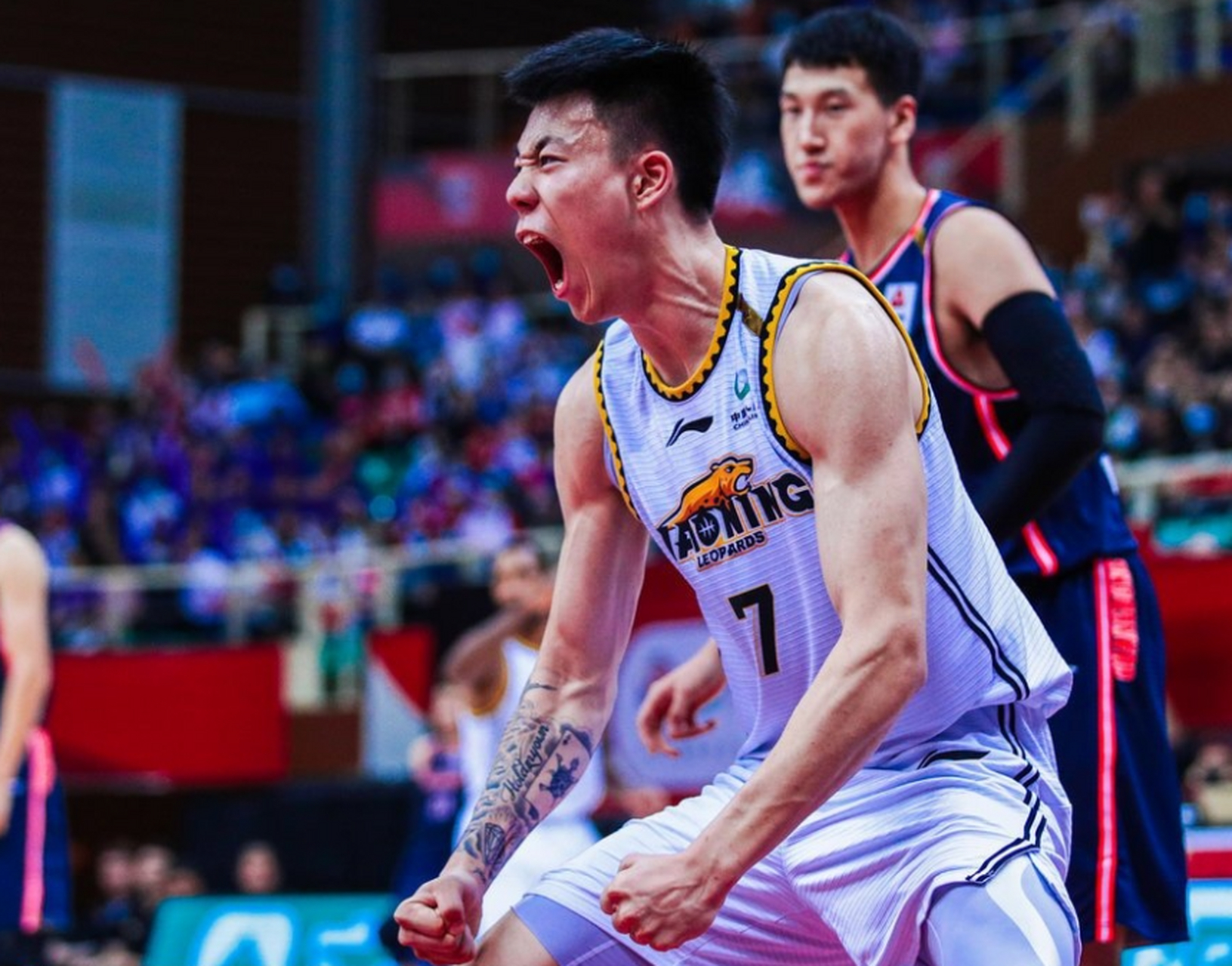 骑士横扫辽宁队，张镇麟点燃赛场